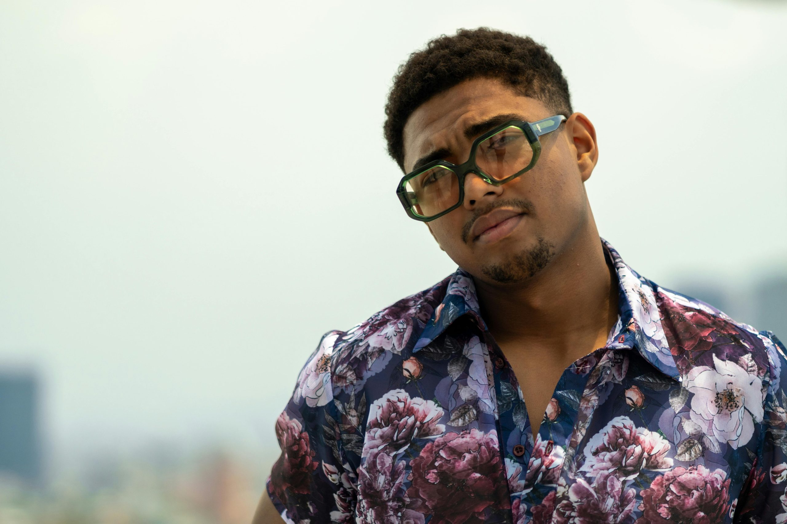 How To Choose Sunglasses Based On Your Face